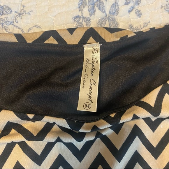 PerSeption Concept Tan and Black Jersey Knit Chevron Print Dress Size Medium - Picture 3 of 7